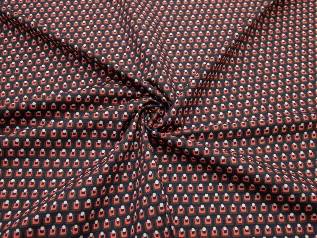 Костюмно-плательный хлопок c мелким геометрическим рисунком, шоколадно-розовый на темно-синем фонеизображение