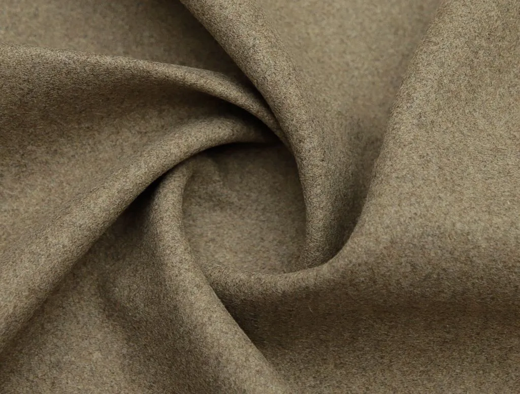 Дублированная коричнево-бежевая пальтовая ткань, с вкраплениями изображение