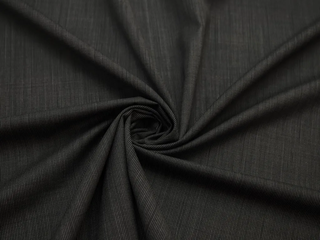 Шерстяная костюмная ткань в пунктирную полоску, цвет черно-белыйизображение