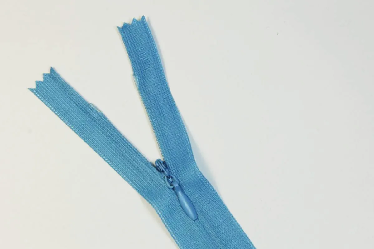 Молния потайная с металлическим замком длина 18 см темно-бирюзового цветаизображение