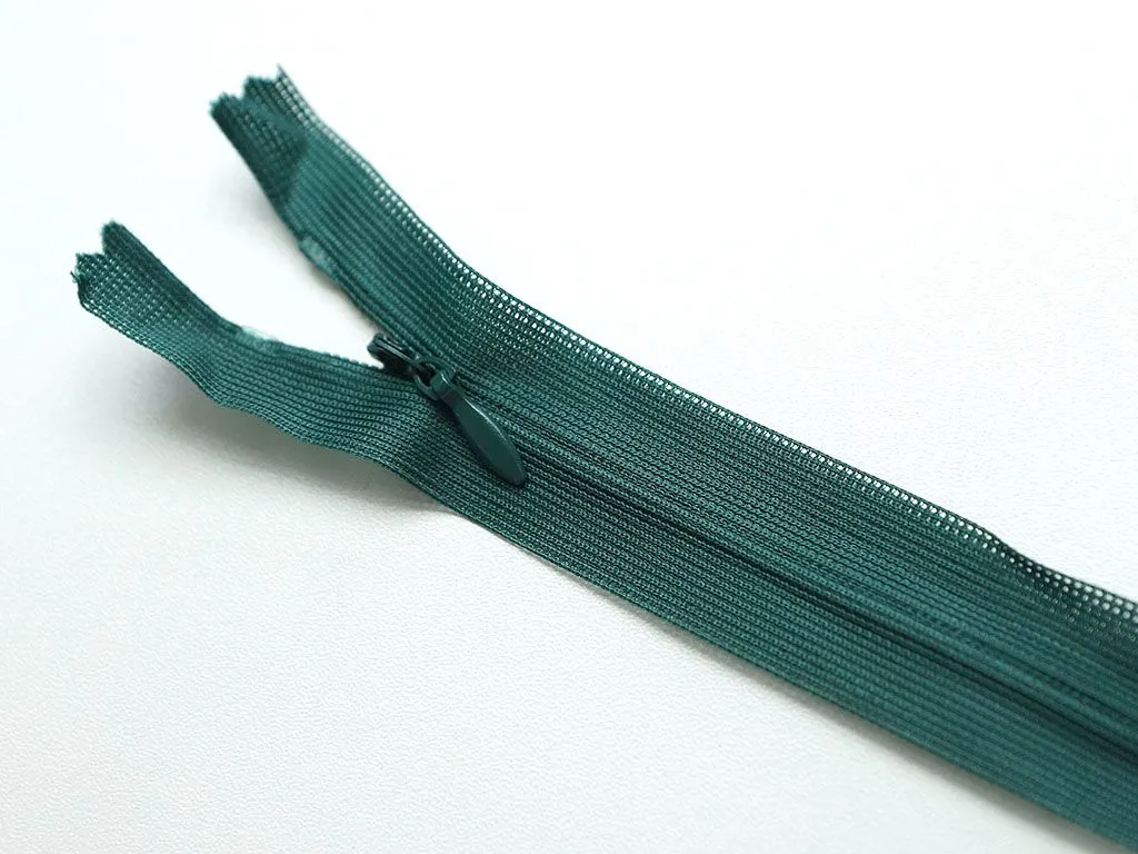 Молния потайная с металлическим замком, тёмно-зелёного цвета, длина 55 см изображение
