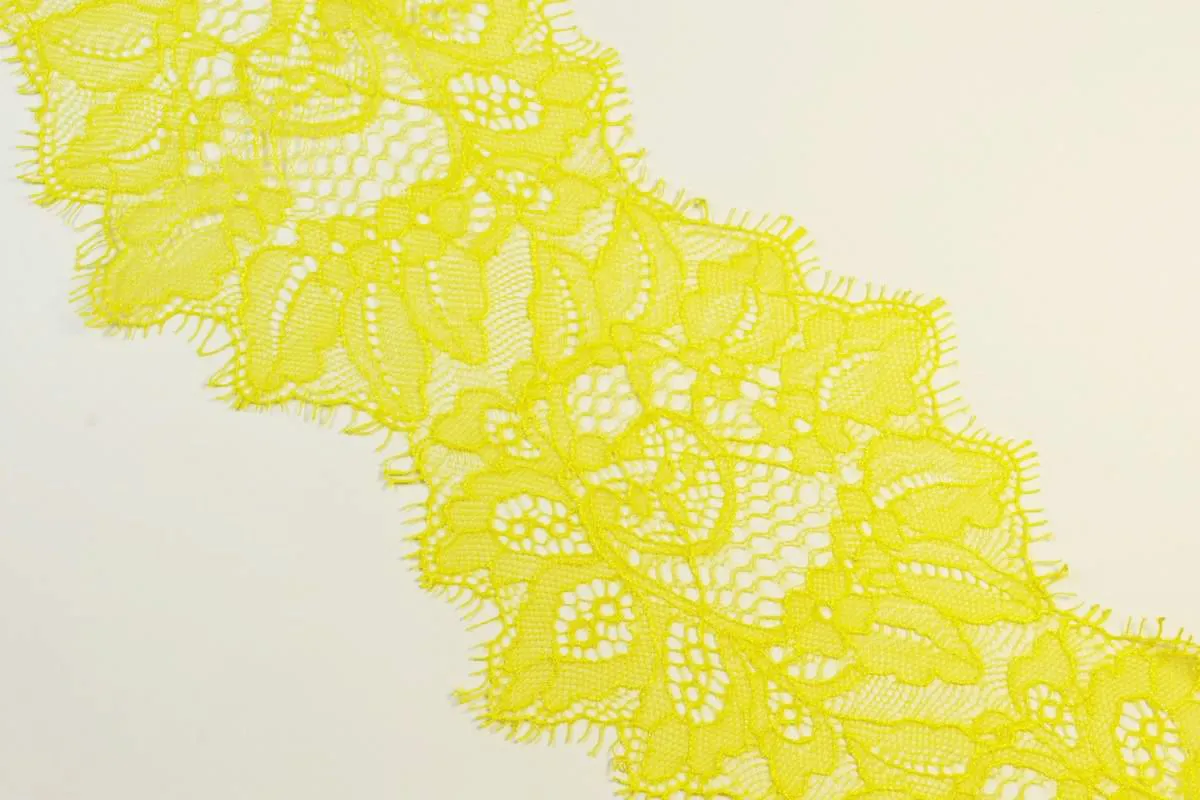 Кружево SOLSTISS, ярко-жёлтого цвета, ширина 110 мм изображение