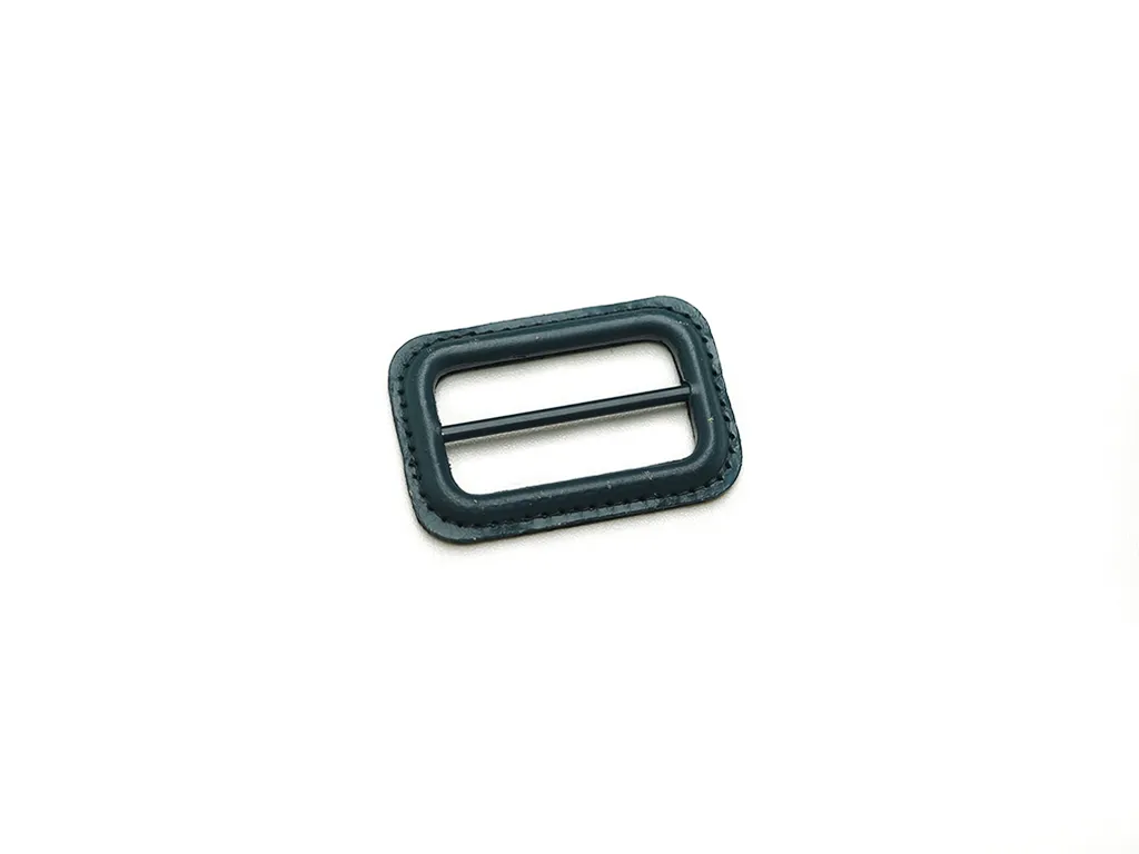 Пряжка металлическая, обтянутая кожей, тёмно-бирюзового цвета, ширина 40 мм   изображение