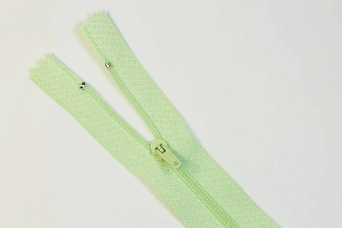 Молния брючная с металлическим замком  тип 3 мятного цвета длина 25 смизображение