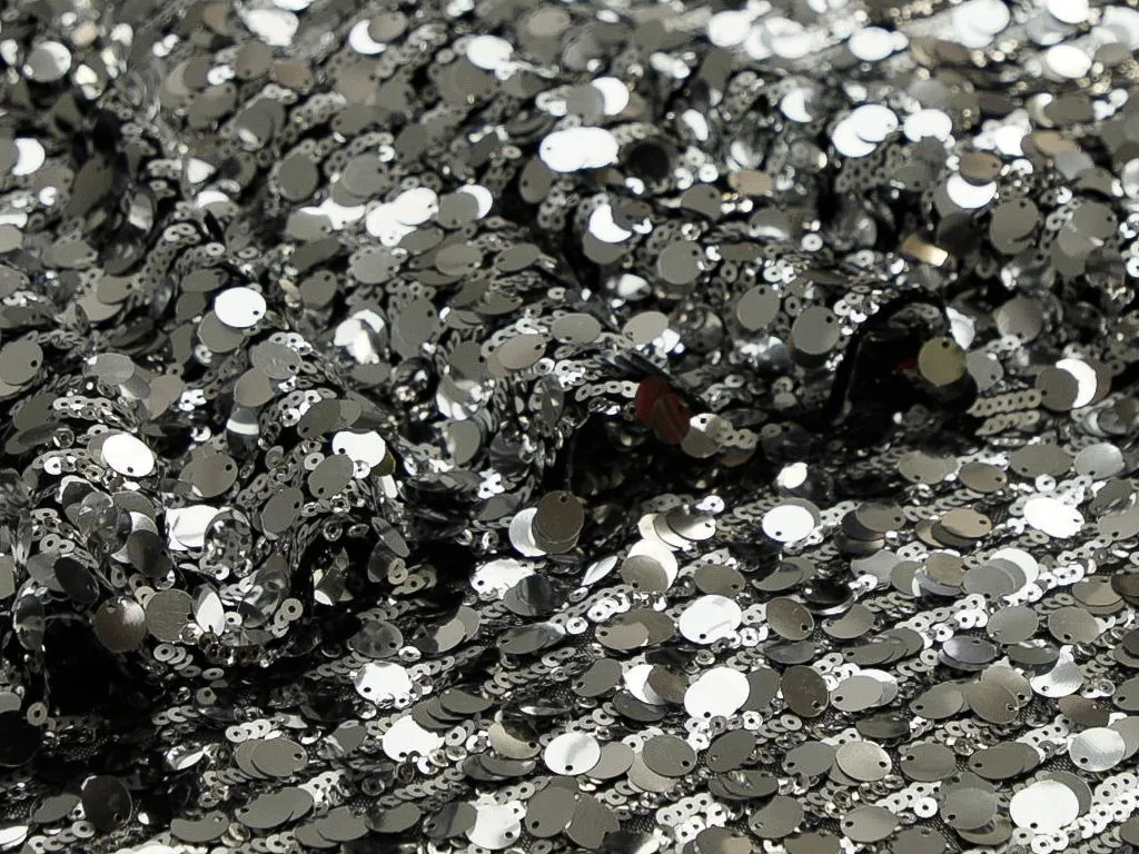 Ткань плательная с крупными пайетками на мелкой кольчуге, цвет серебристыйизображение