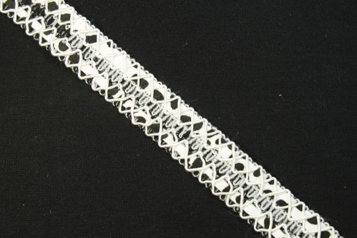 Тесьма декоративная, чёрно-белого цвета, ширина 25 ммизображение