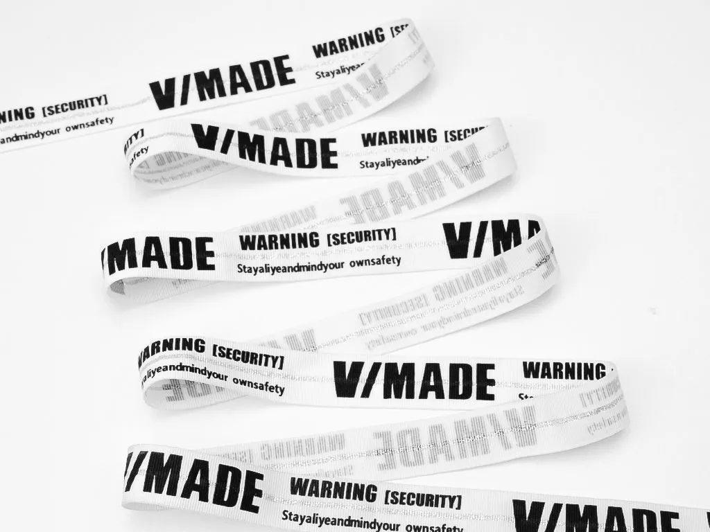 Лента репсовая V/MADE, белый/чёрный/серебро, ширина 25 ммизображение