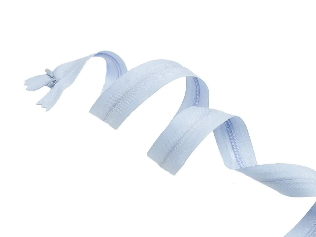 Молния потайная с металлическим замком, светло-голубого цвета, длина 60 см изображение