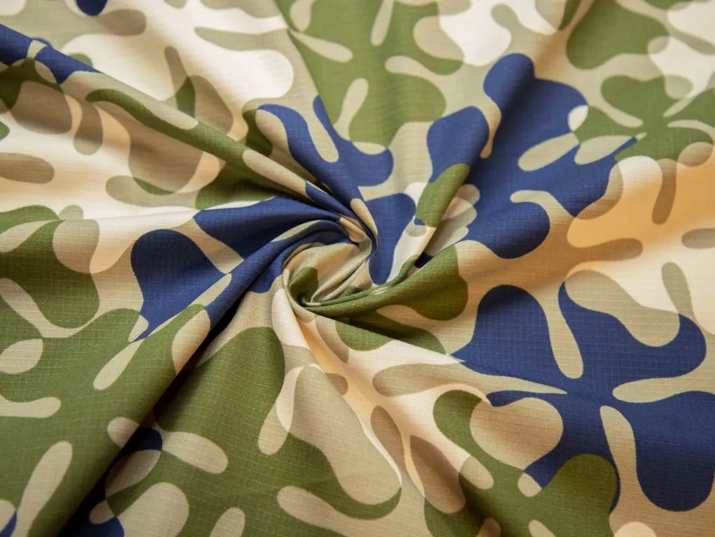 Хлопок рубашечно-плательный с рисунком милитари, оливково-синий цветизображение