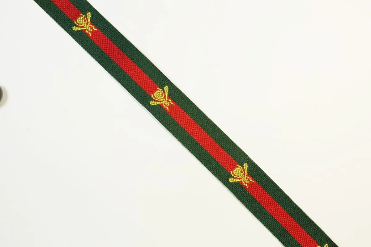 Тесьма жаккардовая "ОСА"  цвет зелёный/красный, ширина 25 ммизображение