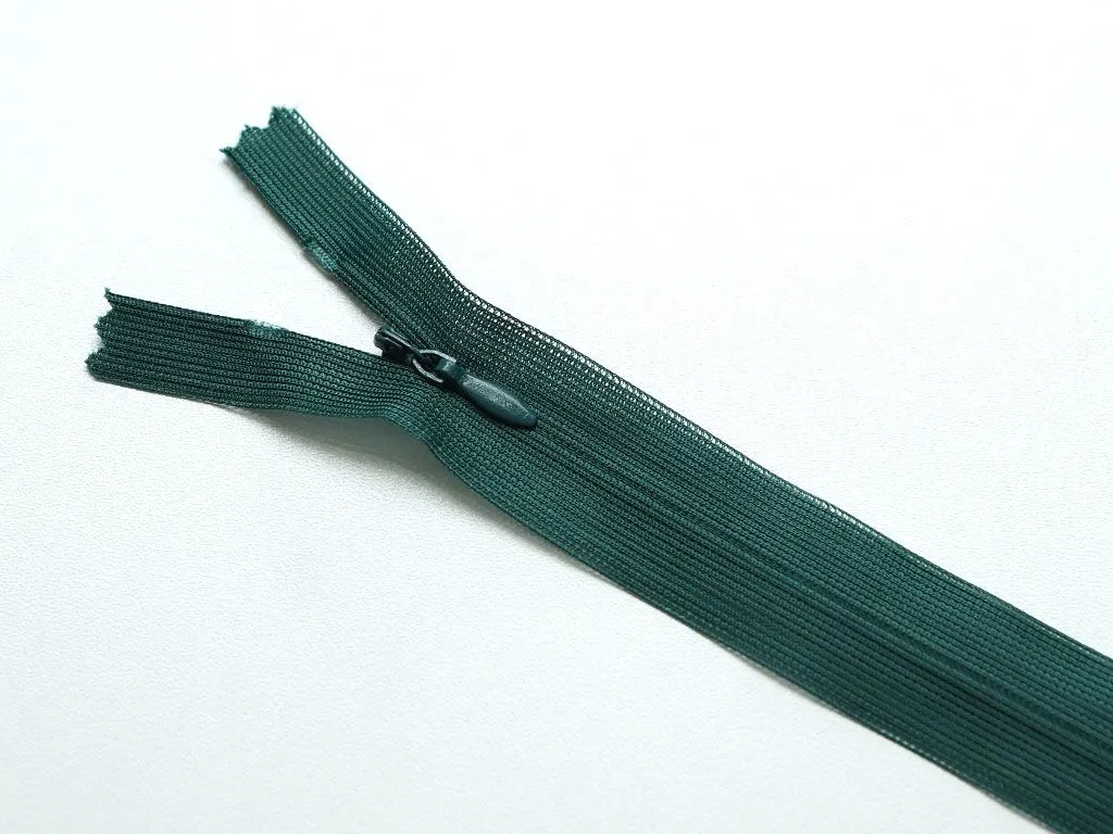 Молния потайная с металлическим замком, тёмно-зелёного цвета, длина 50 см изображение