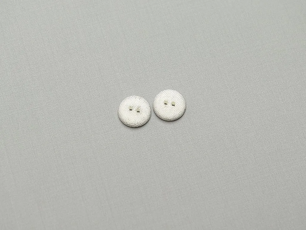 Пуговица пластмассовая, 2 прокола, тёртая бронза на белом, диаметр 17 ммизображение