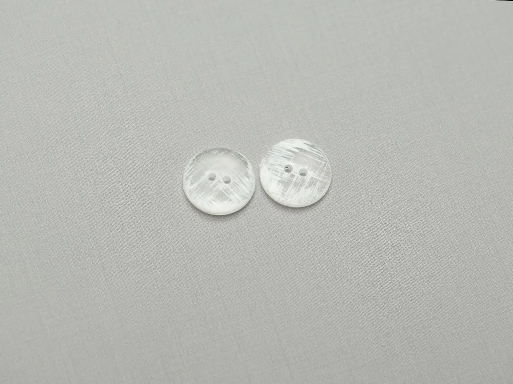 Пуговица пластмассовая, 2 прокола, прозрачная тёртая, диаметр 22 мм изображение