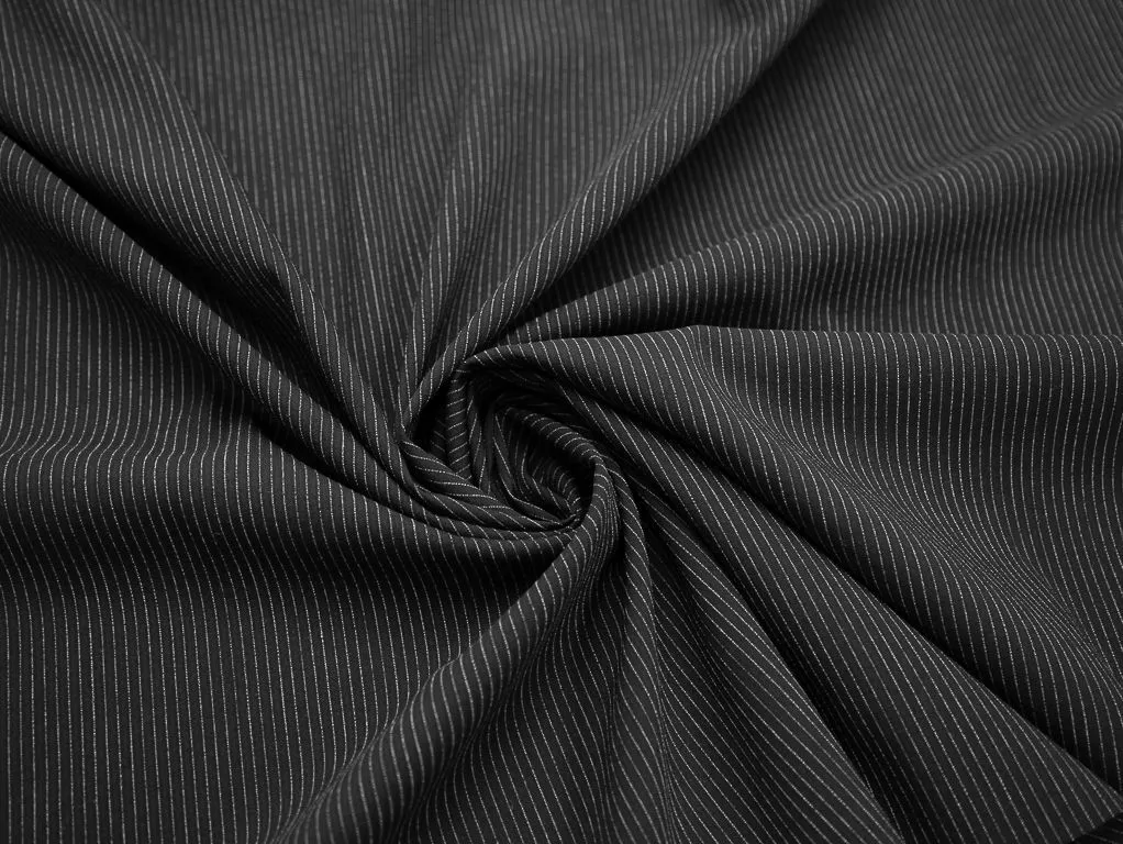 Шерстяная костюмная ткань в фактурную полоску, цвет черно-белыйизображение