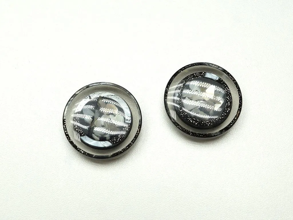 Пуговица пластмассовая, шубная, чёрный с кусочками перламутра, диаметр 34 ммизображение