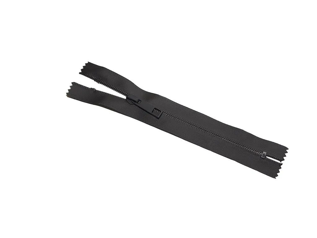 Молния витая, влагозащитная, черного цвета, неразъемная,1-замок, тип 7, длина 18 см изображение
