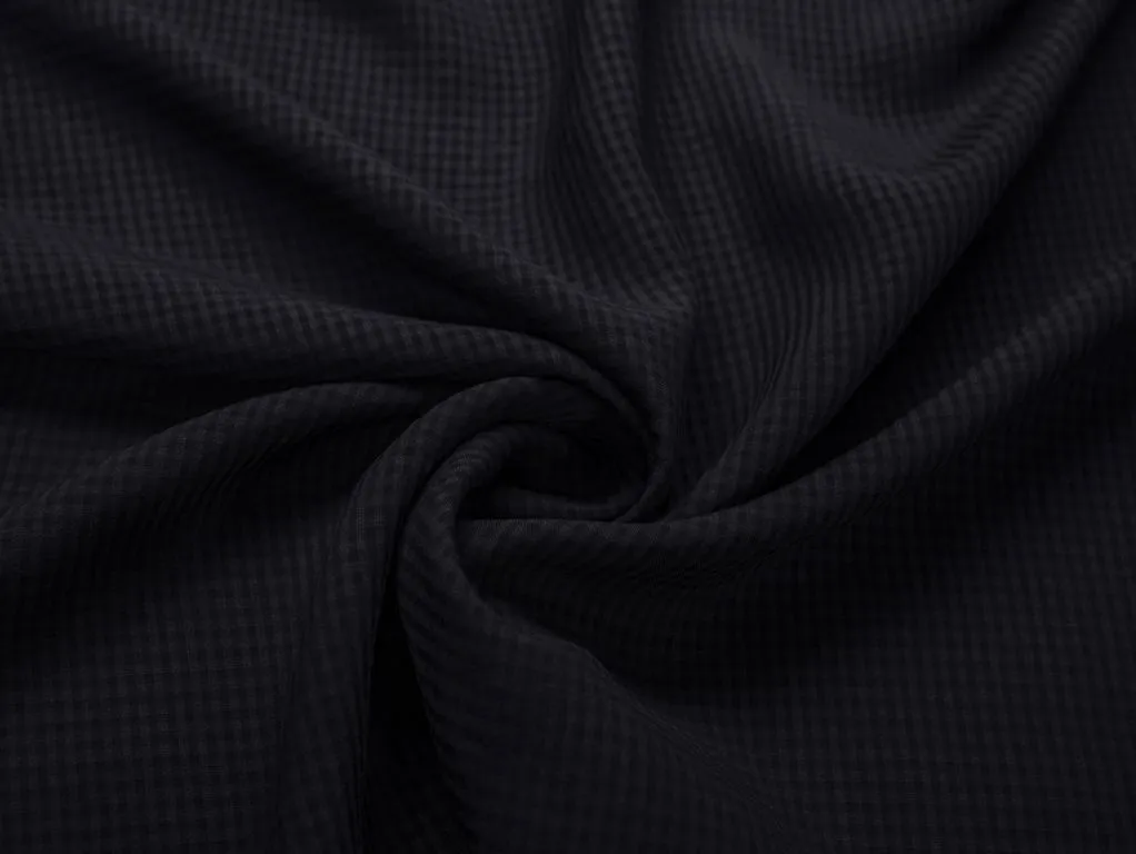 Костюмно-плательная ткань в клетку, с легким эффектом жатки, цвет темно-синийизображение