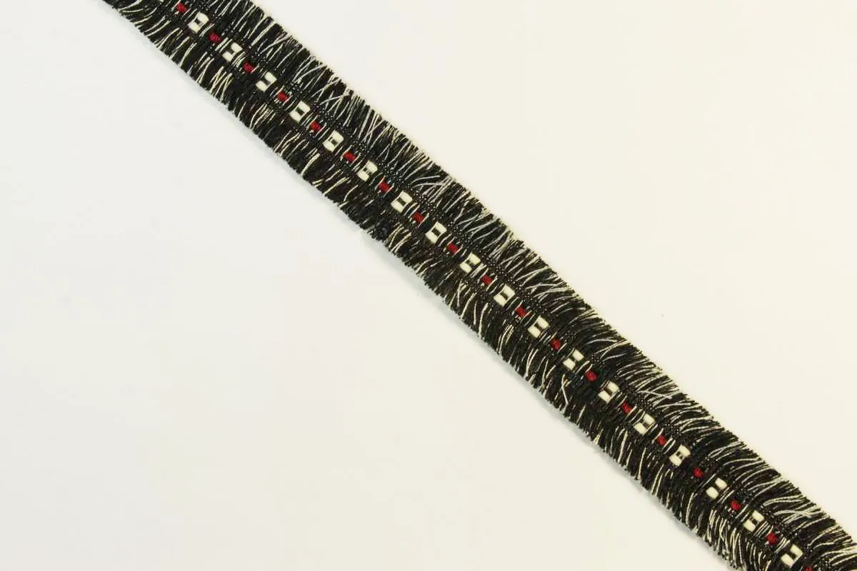 Тесьма декоративная, чёрно-белая с красной нитью, ширина 19 ммизображение