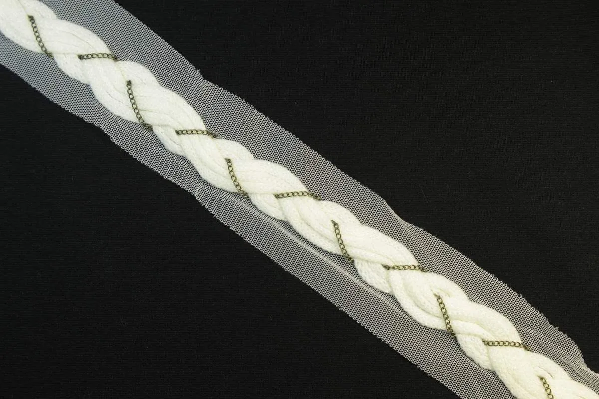 Тесьма декоративная, вязаная коса с цепочкой на сетке, цвета айвори, ширина 25 ммизображение