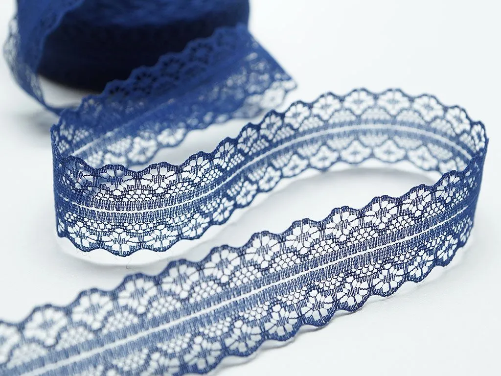 Кружево (нейлон) тёмно-синего цвета, ширина 25 мм изображение