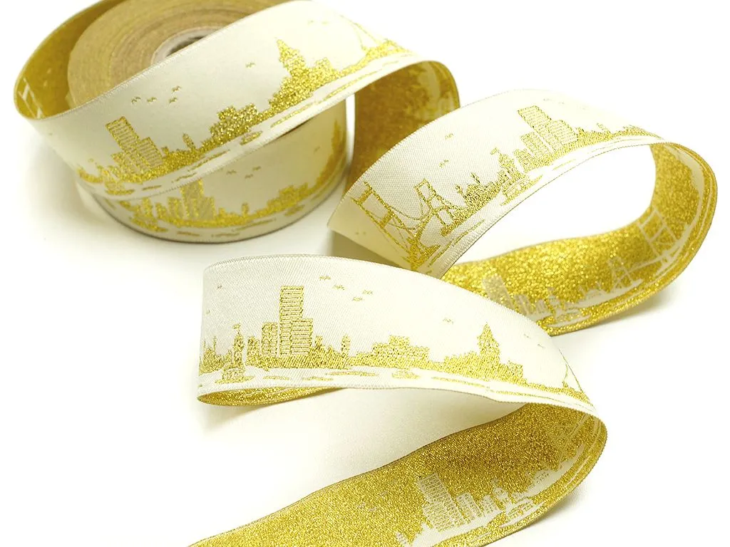 Тесьма жаккардовая "ГОРОД", цвет белый/золото, ширина 35 ммизображение