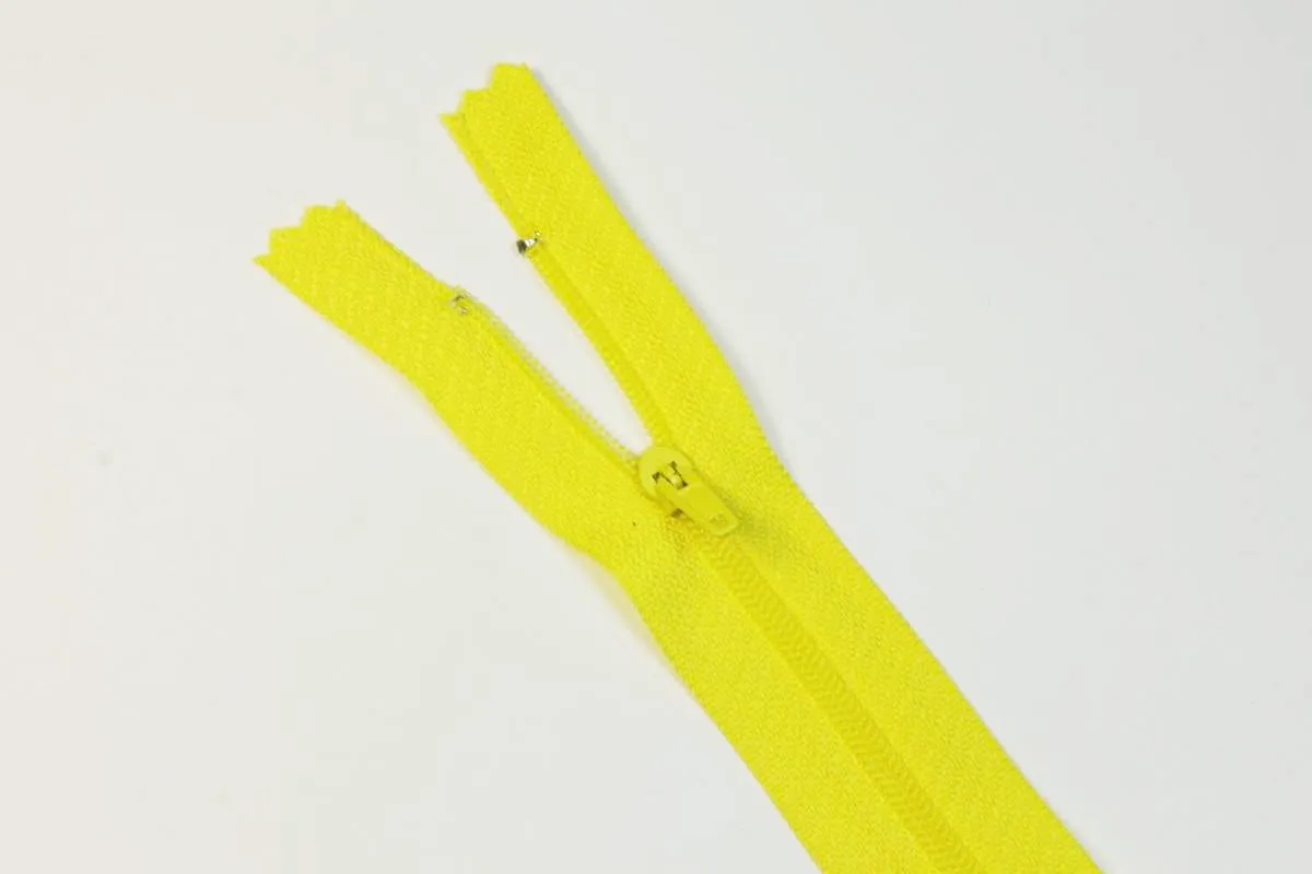 Молния брючная с металлическим замком  тип 3 желтого цвета длина 25 смизображение