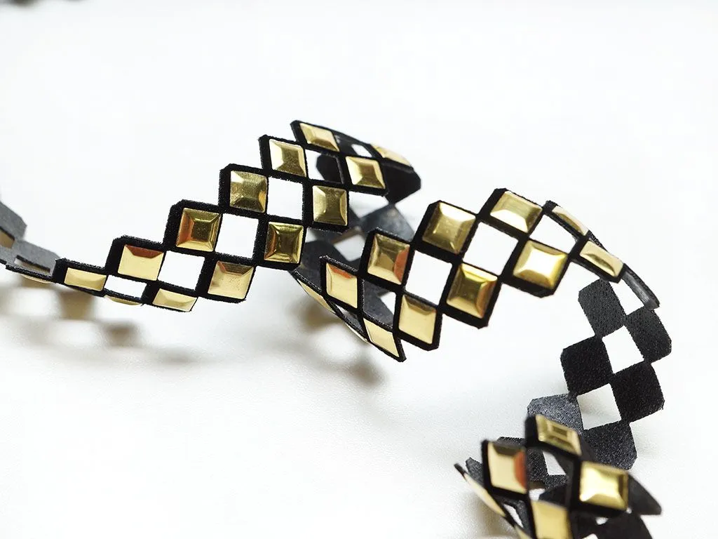 Тесьма декоративная, термоклеевая, цвет чёрный/золото, ширина 23 ммизображение