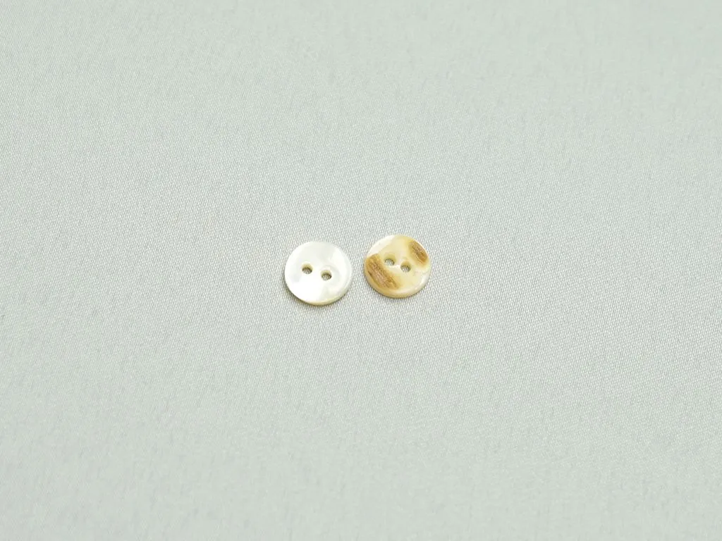 Пуговица ракушка, 2 прокола, натуральный перламутр, диаметр 11 ммизображение