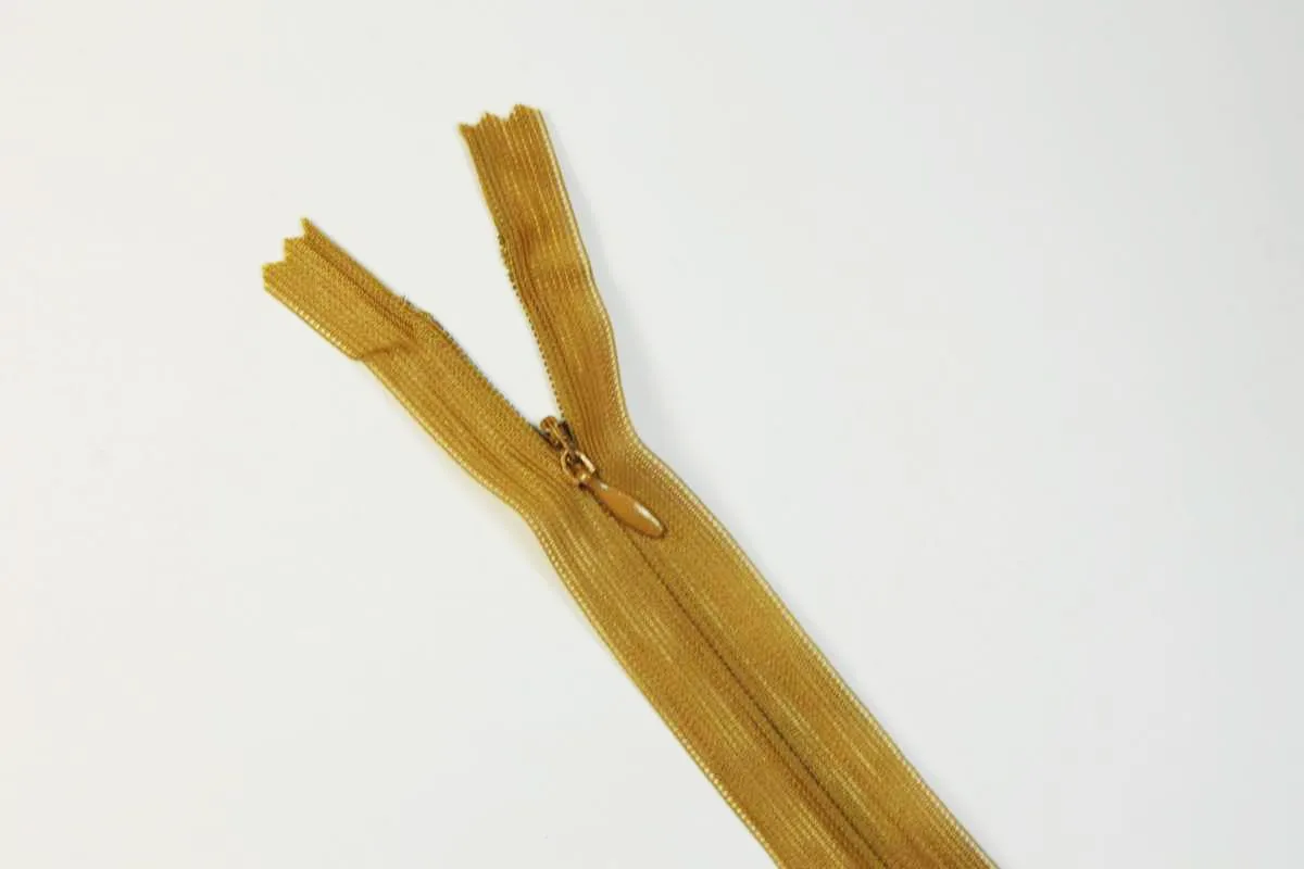 Молния потайная с металлическим замком, цвет золотисто-коричневый, длина 45 см изображение