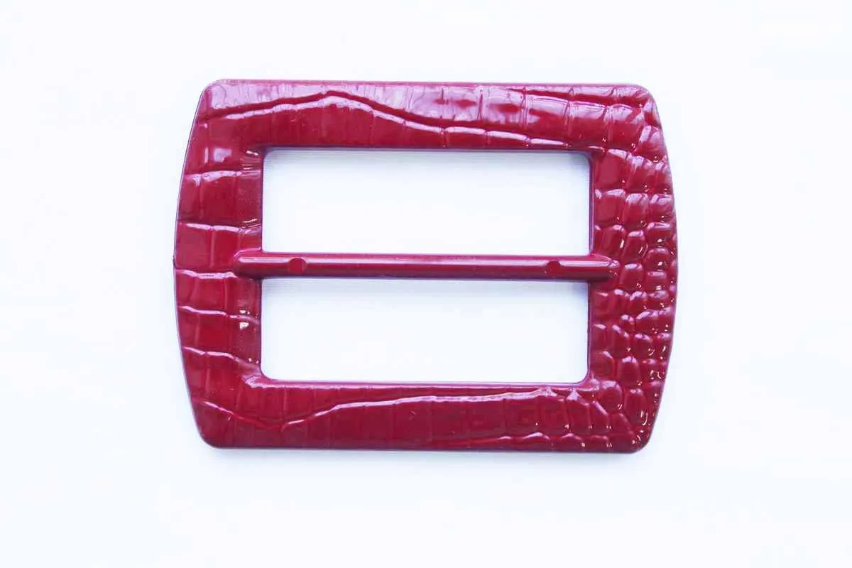 Пряжка декоративная, пластмассовая, бордовая рептилия, длина 50 ммизображение