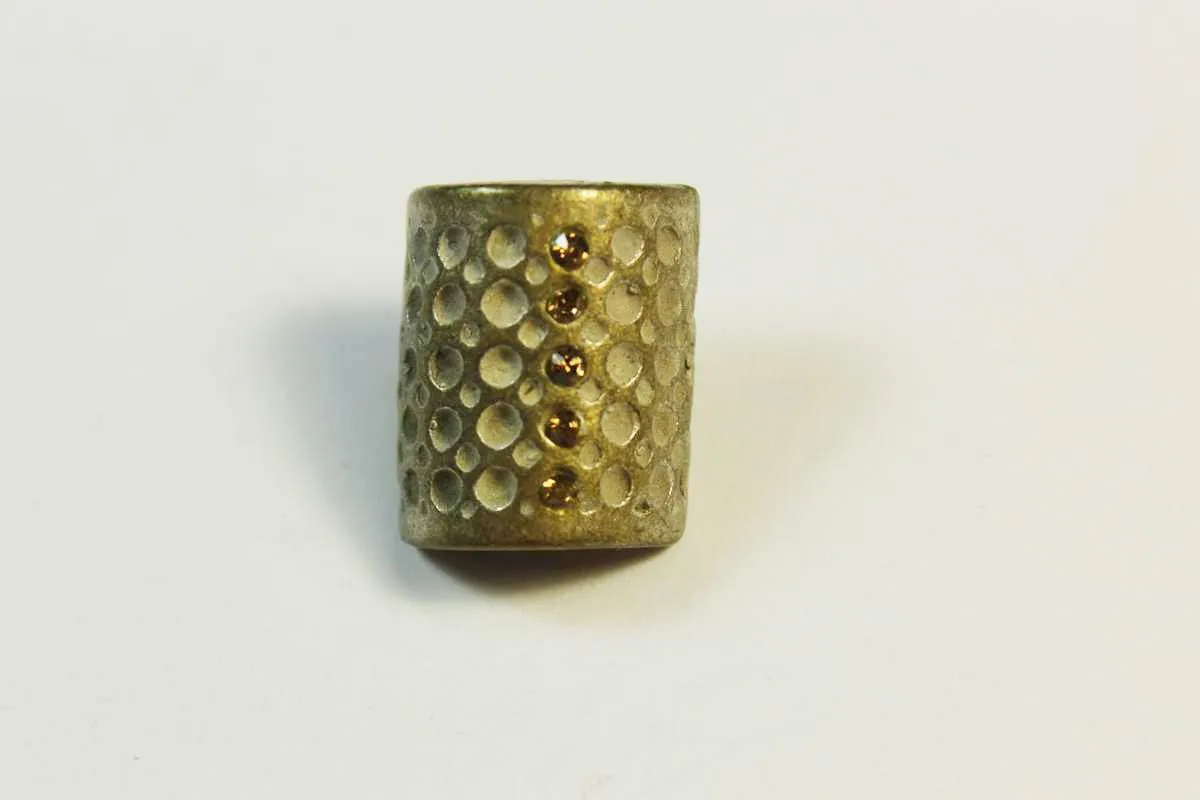 Пуговица металлическая, на ножке, "Сундучок", латунь со стразами жёлтого цвета, диаметр 16 ммизображение