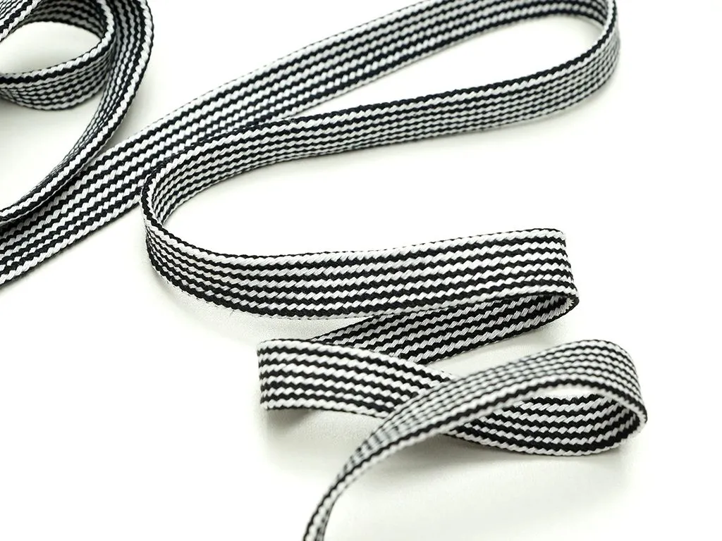 Шнур плоский, плетеный, чёрно-белые полоски, ширина 15 ммизображение